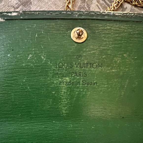 Louis Vuitton womens bifold green Epi leather Sarah wallet - Picture 8 of 14